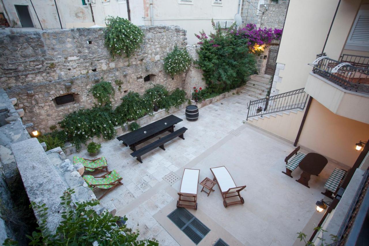Old Town Studio Apartments ماكارسكا المظهر الخارجي الصورة