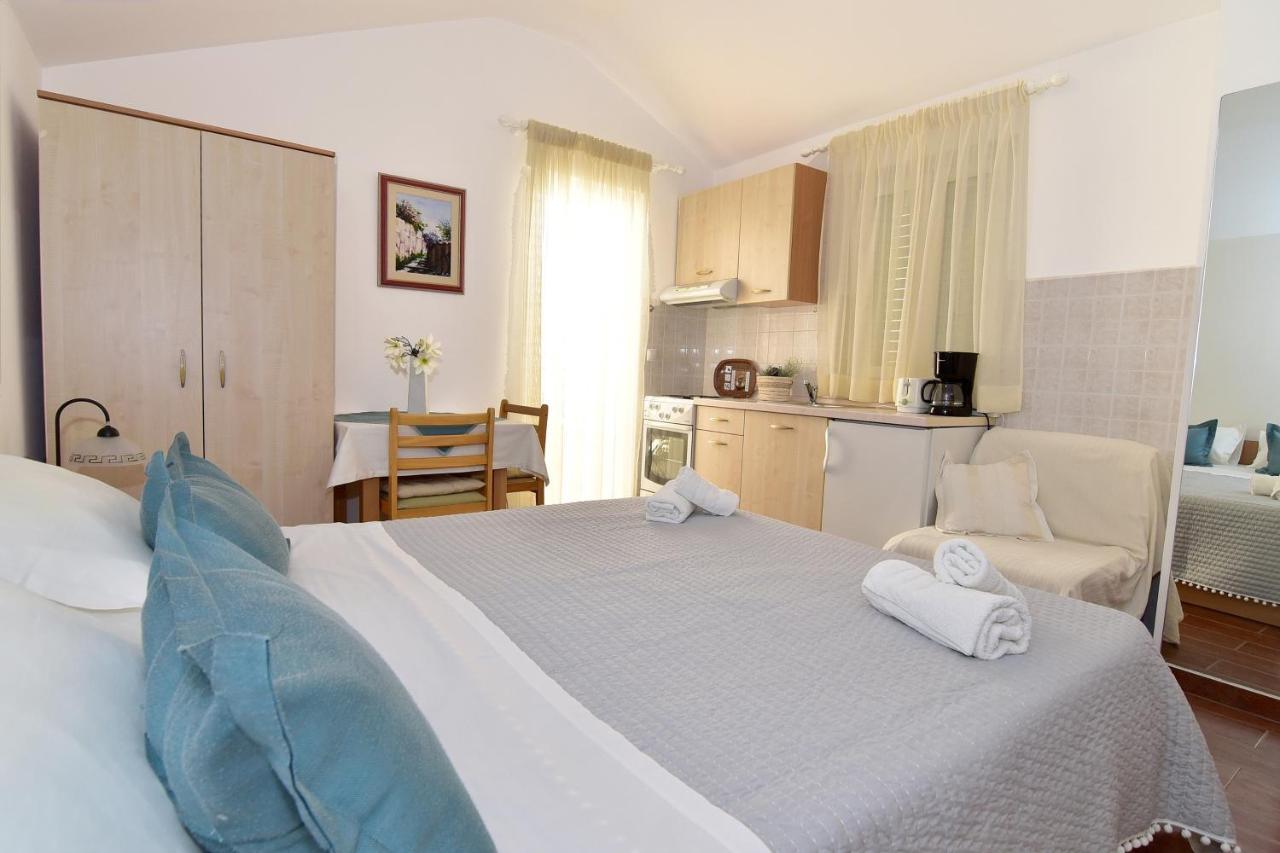 Old Town Studio Apartments ماكارسكا المظهر الخارجي الصورة