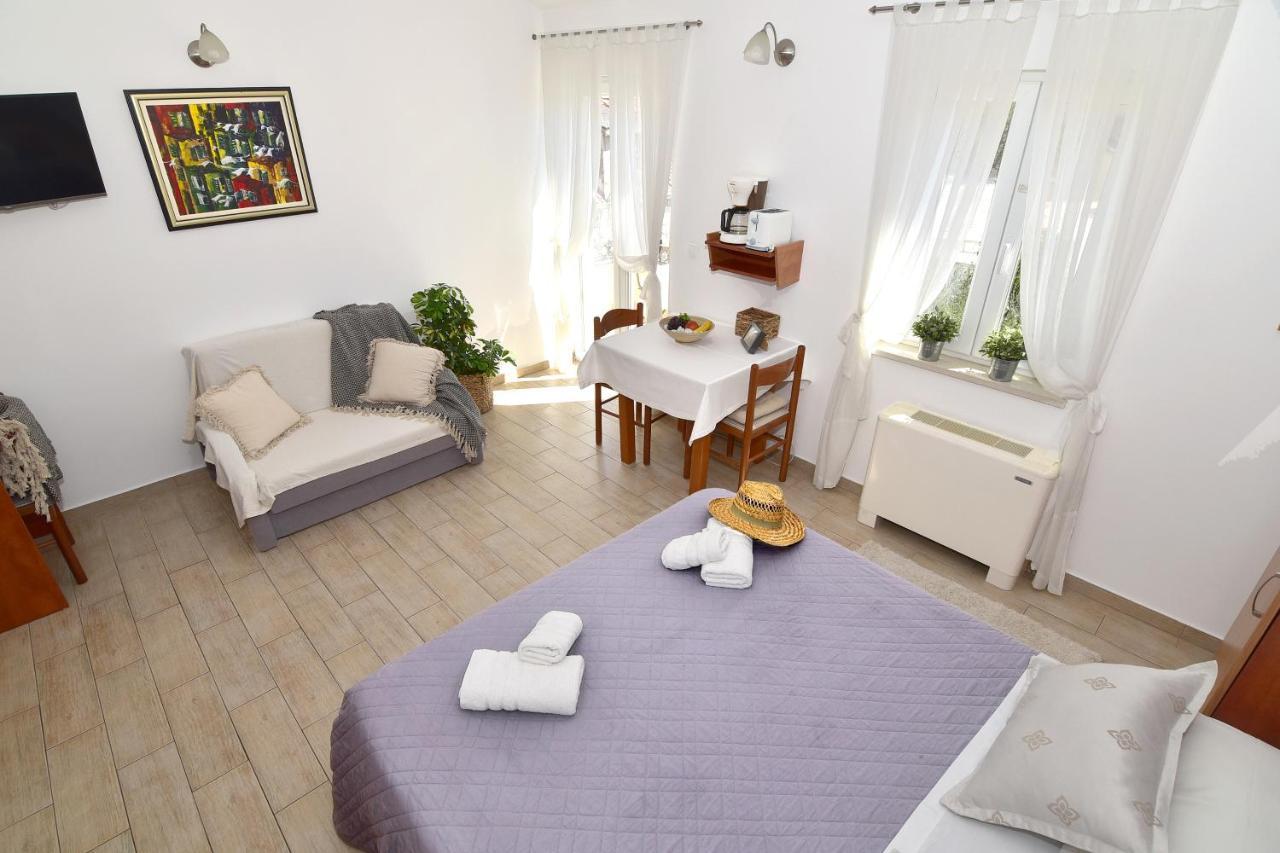 Old Town Studio Apartments ماكارسكا المظهر الخارجي الصورة