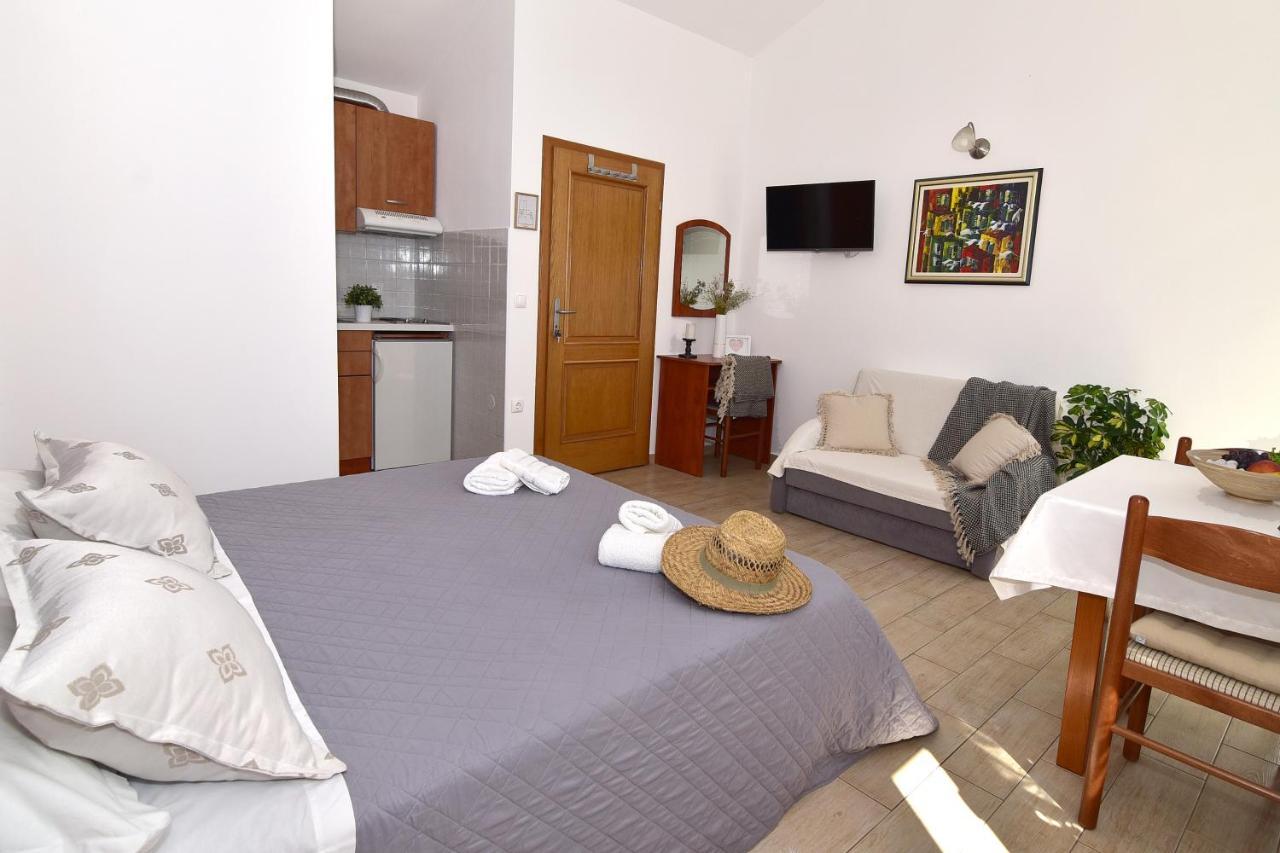 Old Town Studio Apartments ماكارسكا المظهر الخارجي الصورة