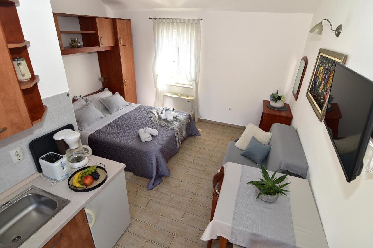 Old Town Studio Apartments ماكارسكا المظهر الخارجي الصورة