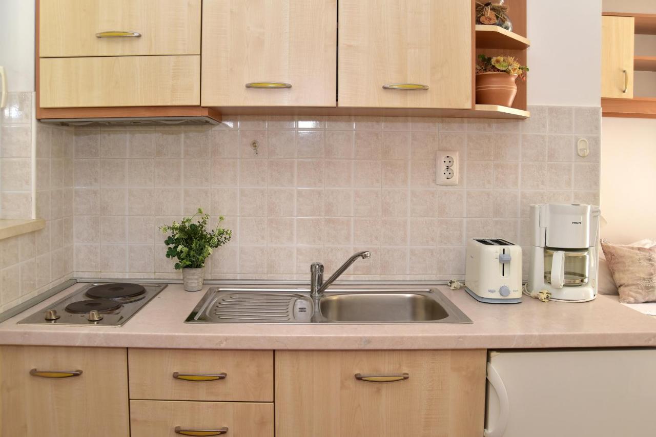 Old Town Studio Apartments ماكارسكا المظهر الخارجي الصورة