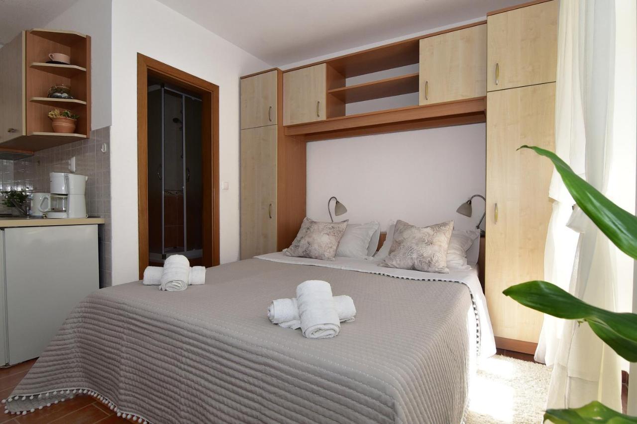 Old Town Studio Apartments ماكارسكا المظهر الخارجي الصورة