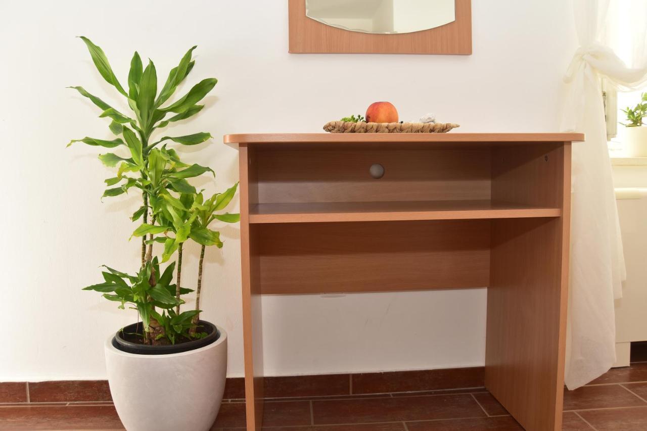 Old Town Studio Apartments ماكارسكا المظهر الخارجي الصورة
