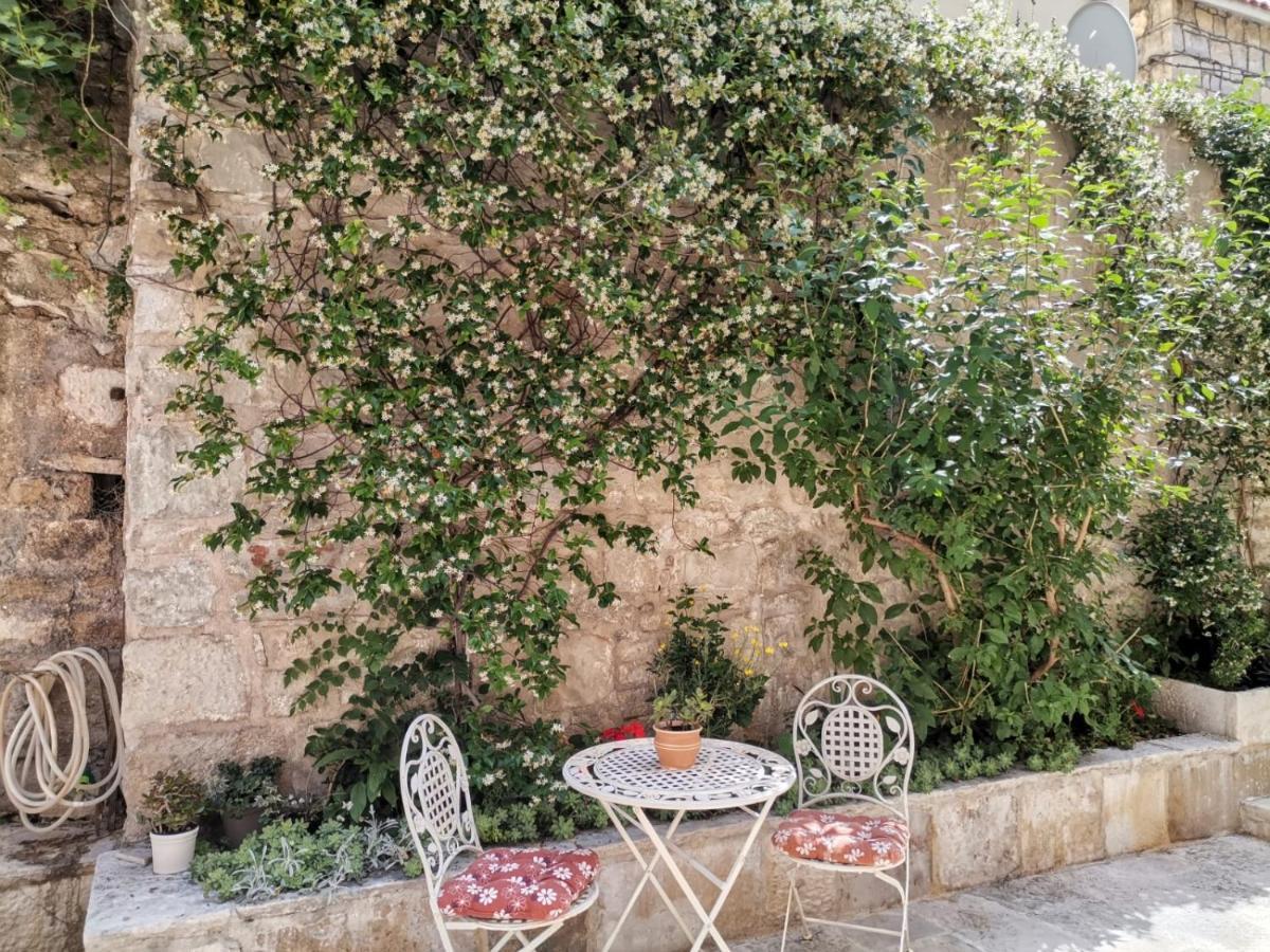 Old Town Studio Apartments ماكارسكا المظهر الخارجي الصورة